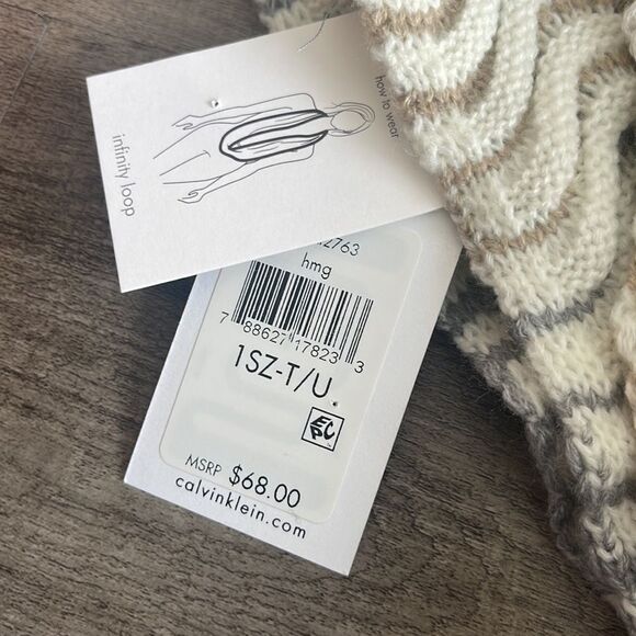 Calvin Klein Ripple Stitch Slouchy Beanie AND SCARF - Picture 4 of 4